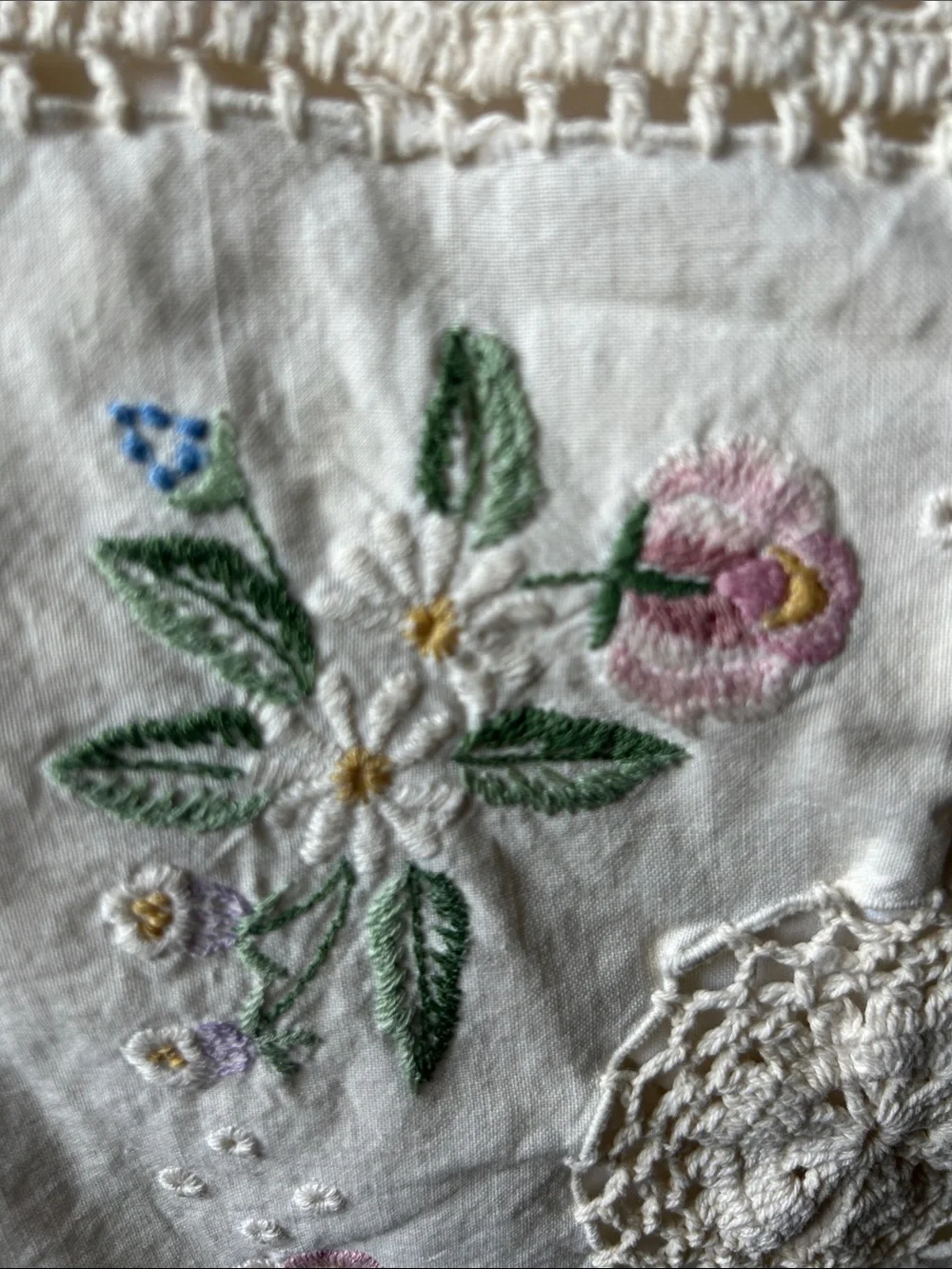 Vintage hand -Embroidered Cream Lace Trim pillow cover shams